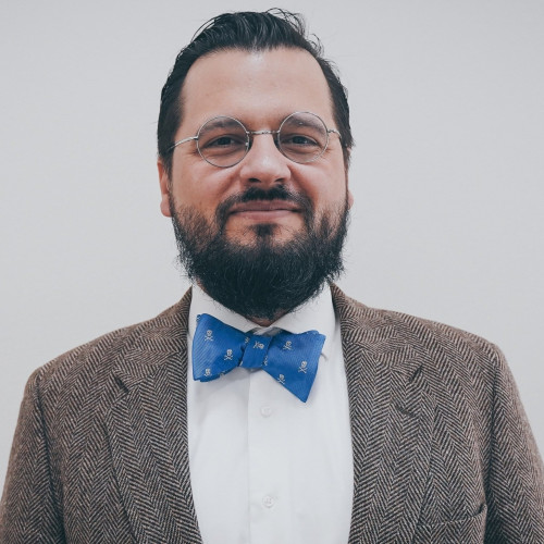 a photo of person or place for the testimony